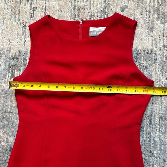 Red collectibles by Petite Sophisticate sheath dress size 2P - Picture 3 of 12
